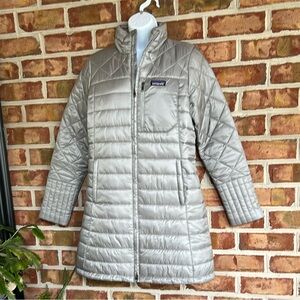 Patagonia Silver grey long length Puffer Jacket Lightweight Weather-Resistant M